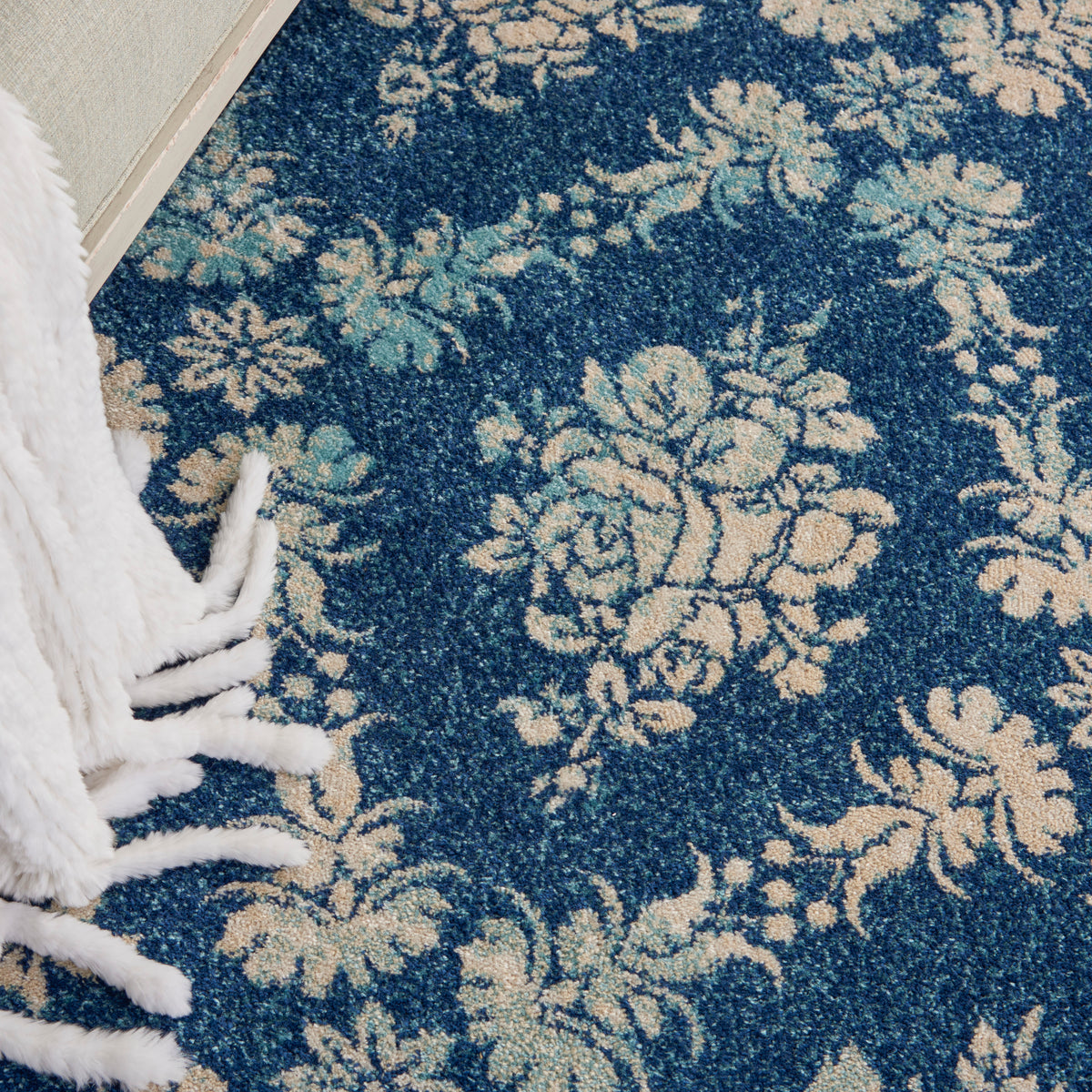 Tranquil TRA09 Navy Light Blue Rug