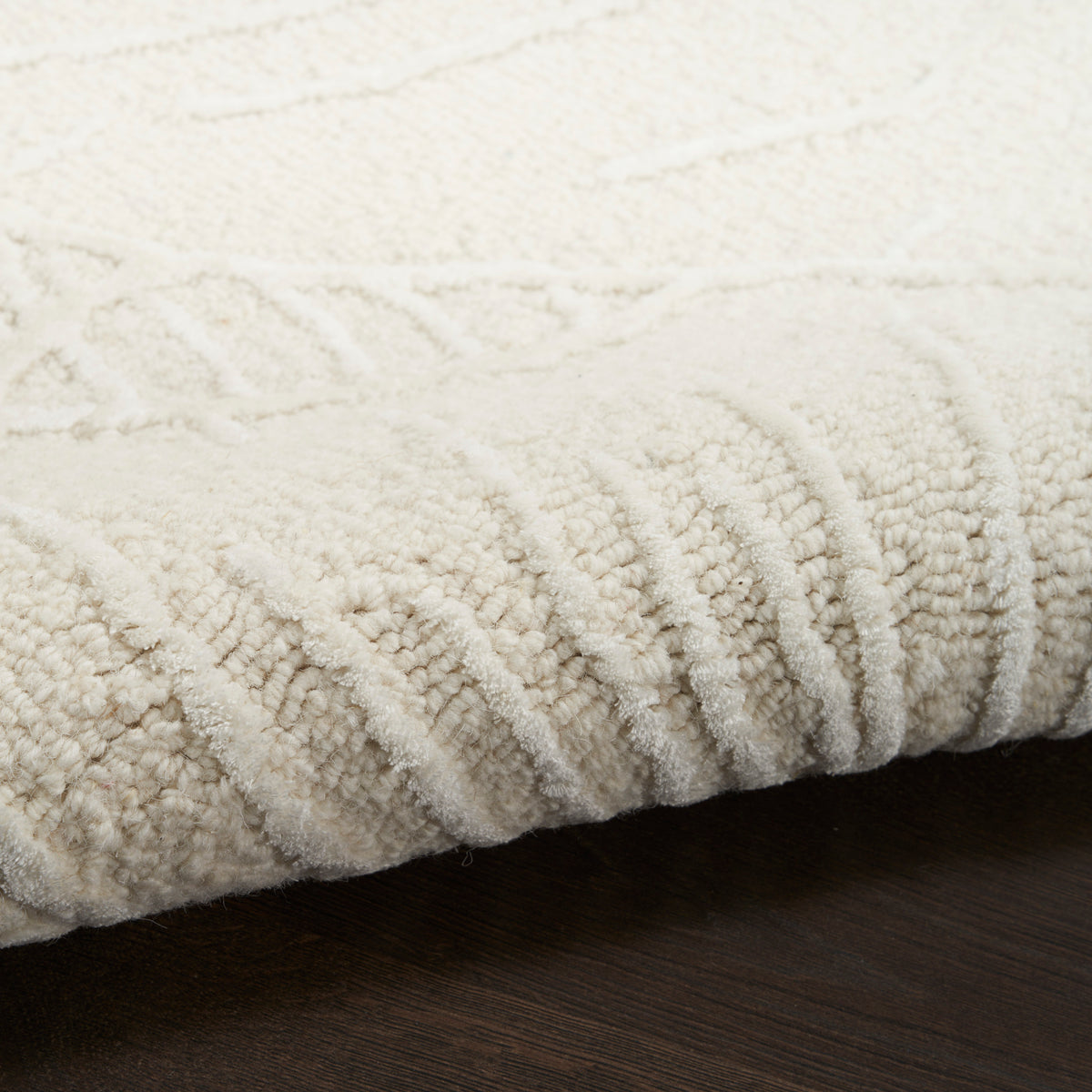 Avra AVR01 Ivory Rug