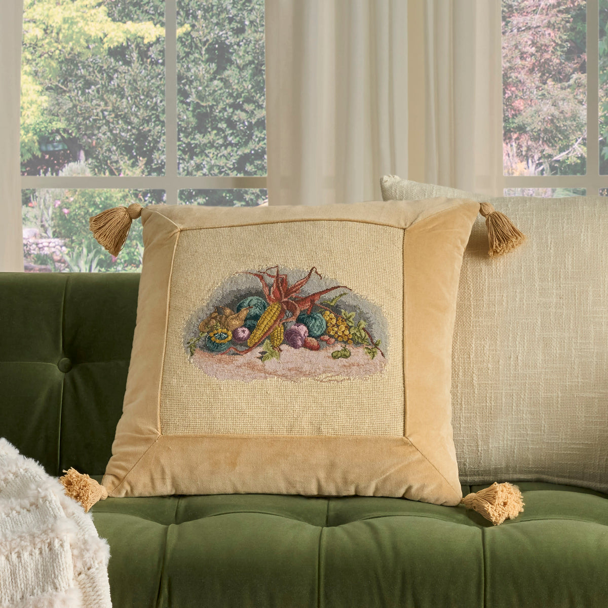 Vintage Pillow V6070 Cream 20" x 20" Throw Pillows