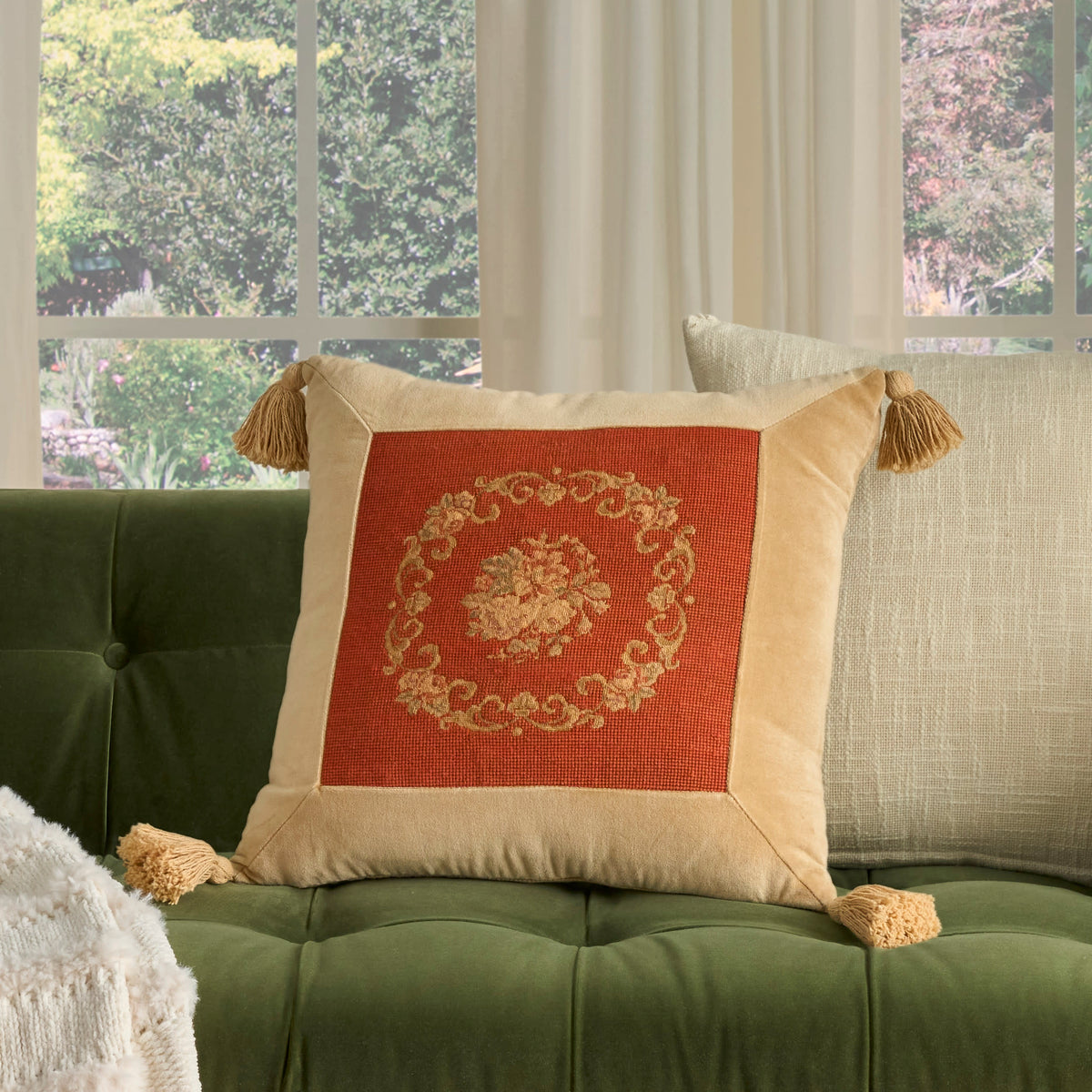 Vintage Pillow VAN12 Rust 18" x 18" Throw Pillows
