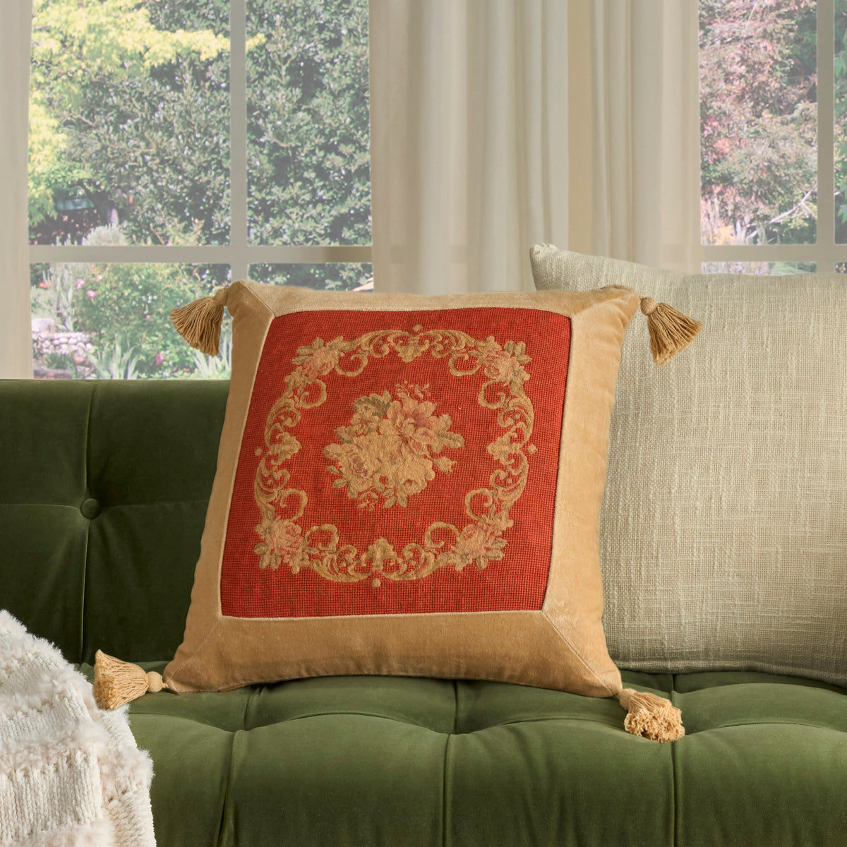 Vintage Pillow VAN5 Rust 19" x 19" Throw Pillows
