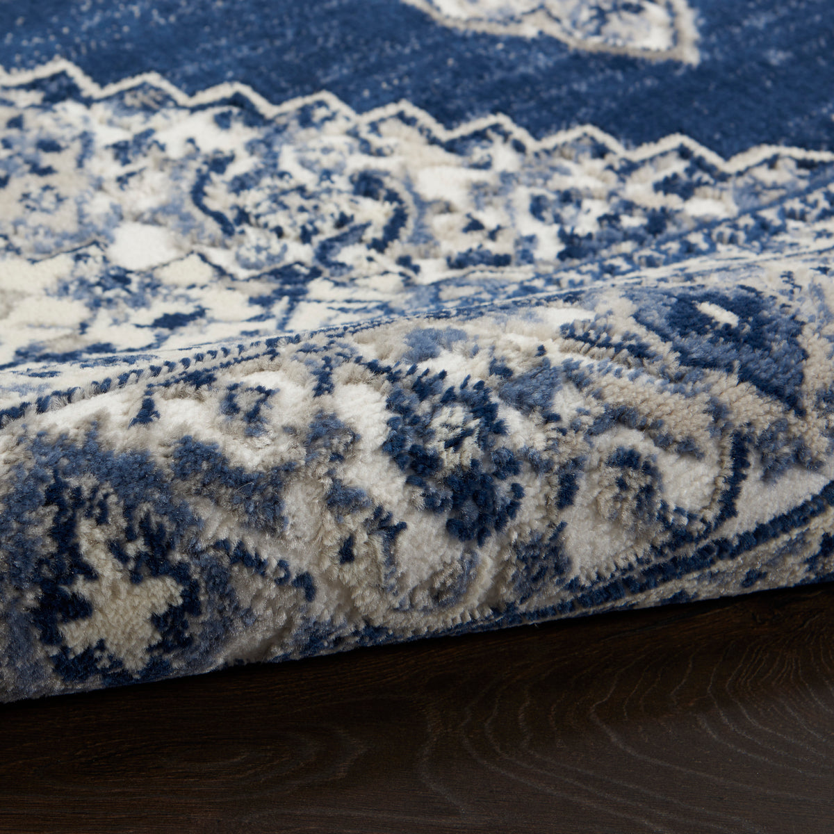Cyrus CYR01 Ivory Navy Rug