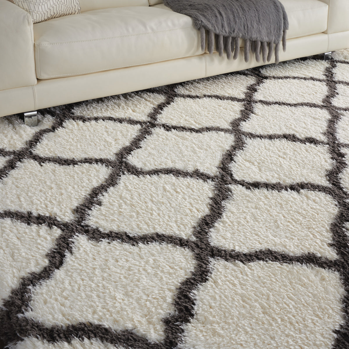 Luxe Shag LXS02 Ivory/Charcoal Rug
