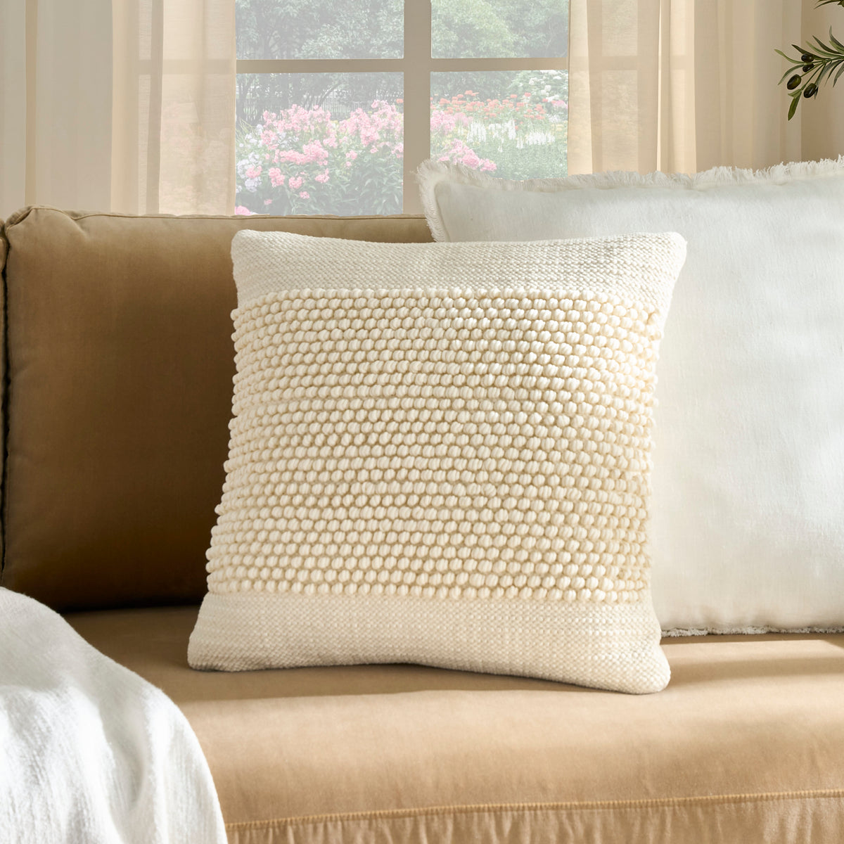 Lifestyle GC964 Ivory 18" x 18" Throw Pillows