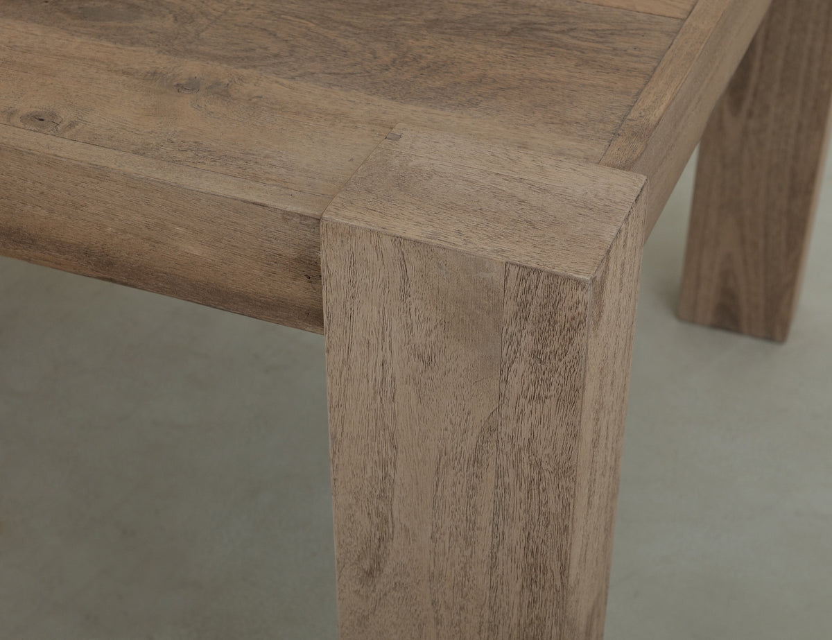 Luma Table