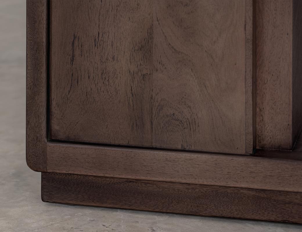 Dark Mezquite, Mantel Fireplace
