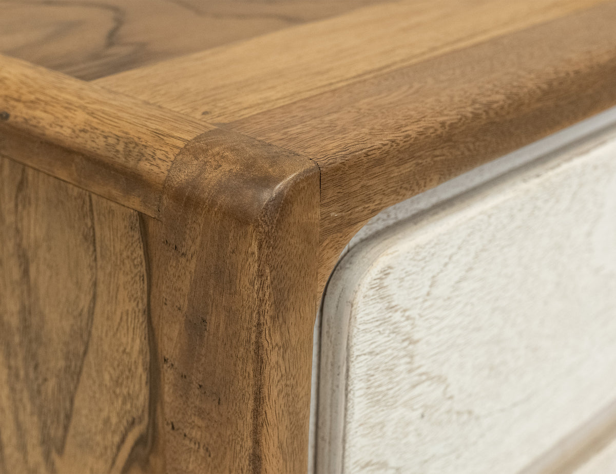 Evoke Console, 3 Drawer & 3 Door