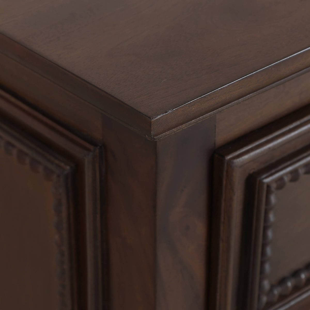 Vivienne 5 Drawer Dresser in Walnut