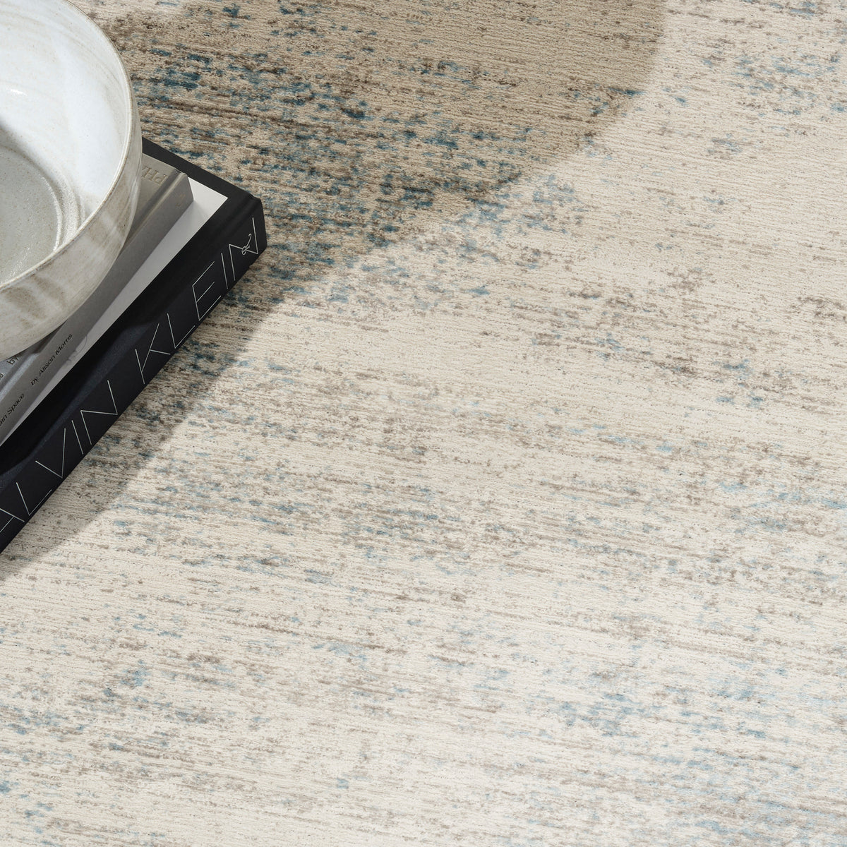 CK029 Captivating CVT01 Cream Blue Rug