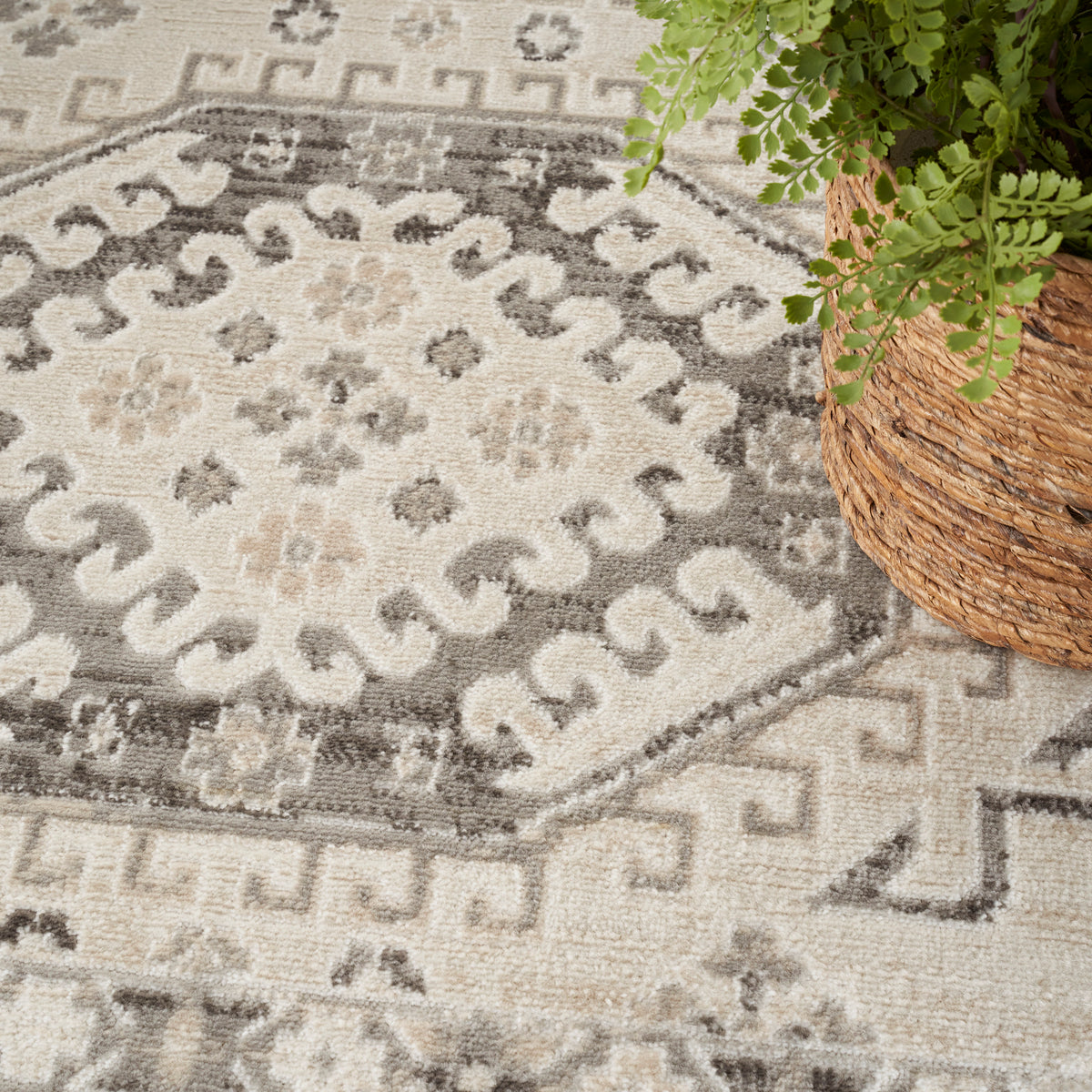 Serenity Home SRH01 Ivory Grey Rug