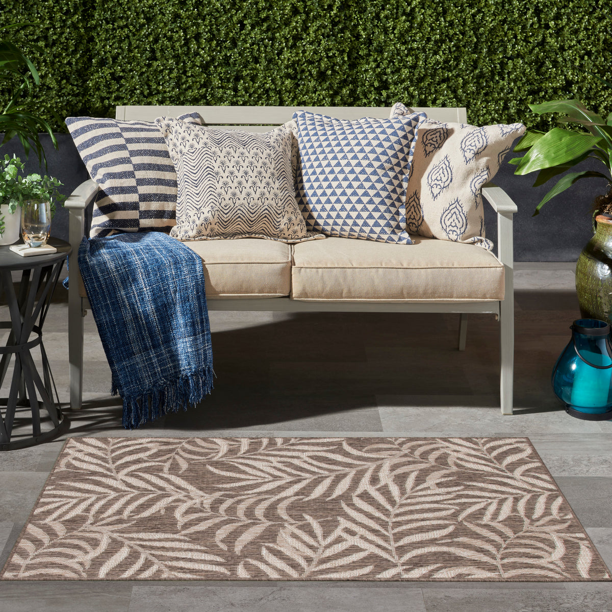 Garden Oasis GOA01 Mocha Rug