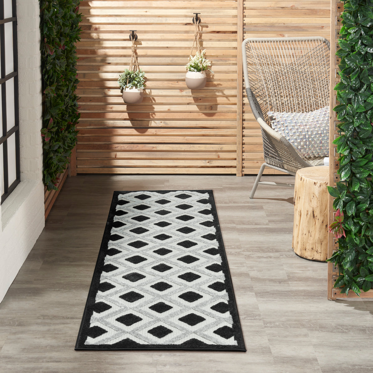 Aloha ALH26 Black White Rug