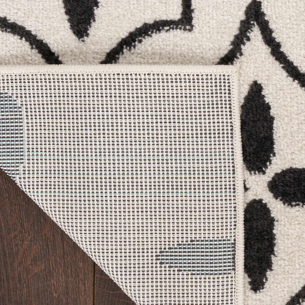 Nourison Essentials NRE04 Ivory Black Rug