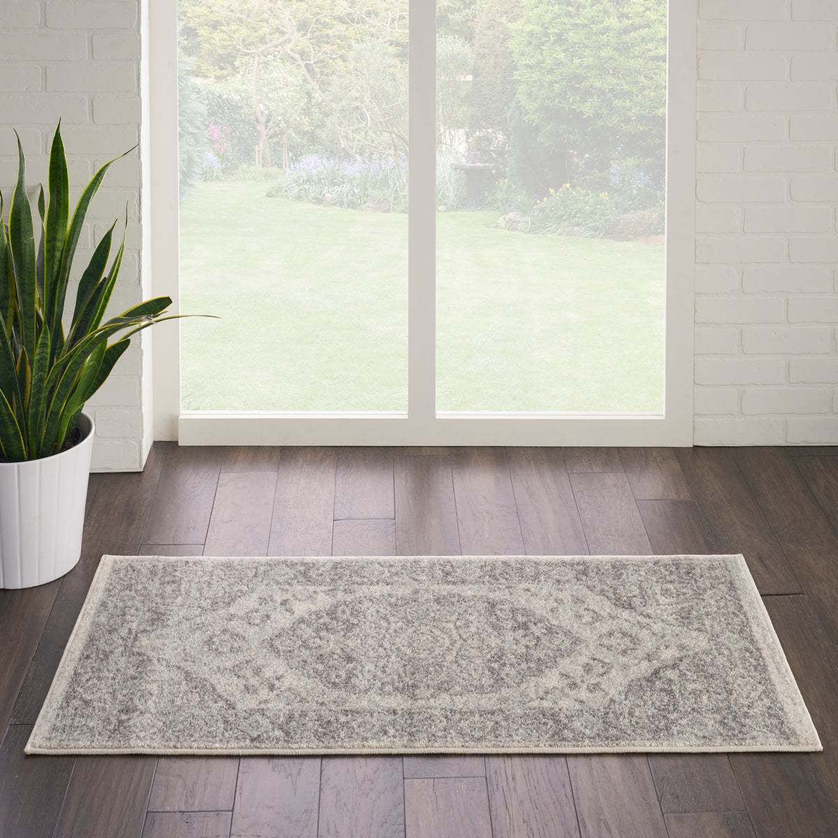 Tranquil TRA05 Ivory Grey Rug