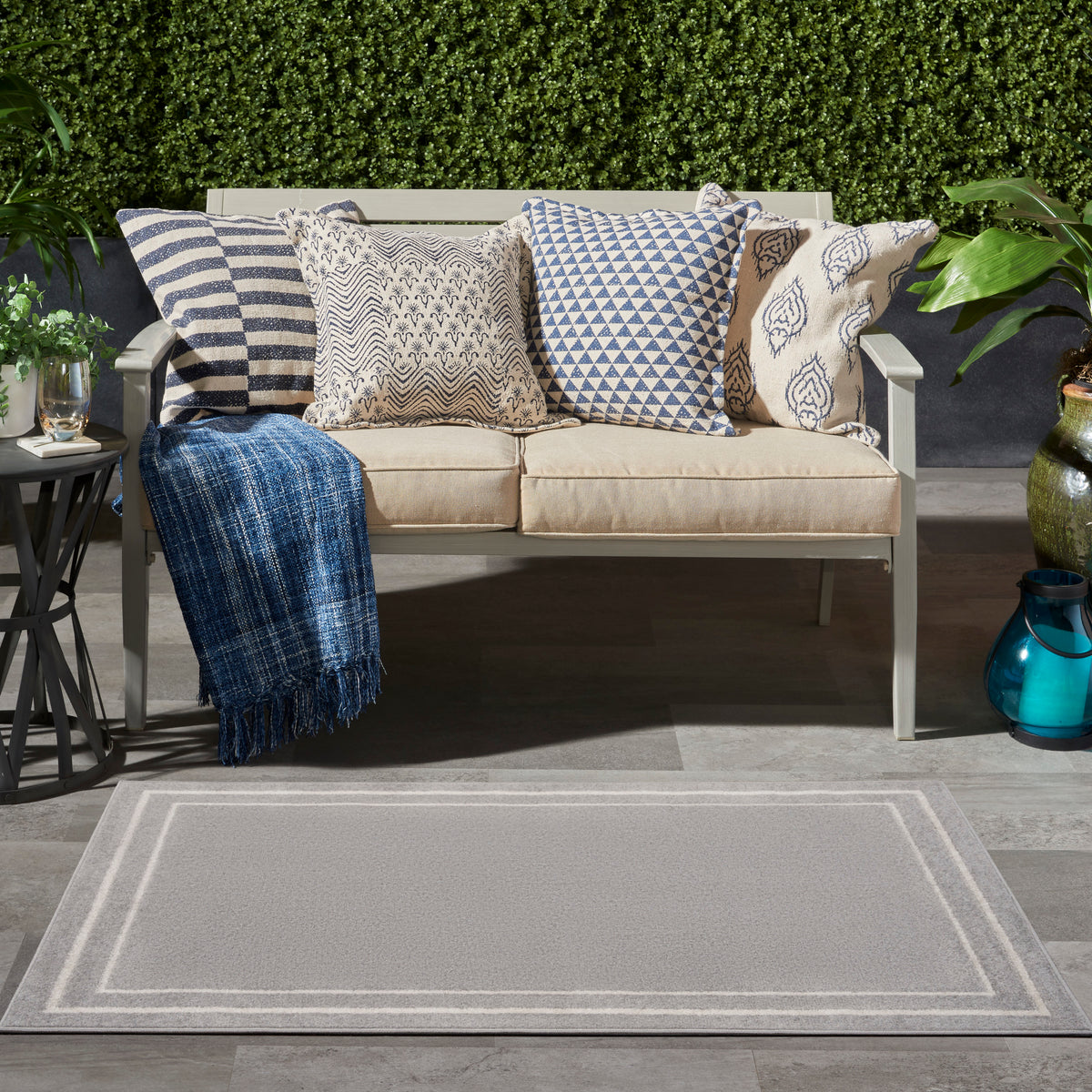 Nourison Essentials NRE02 Grey Ivory Rug