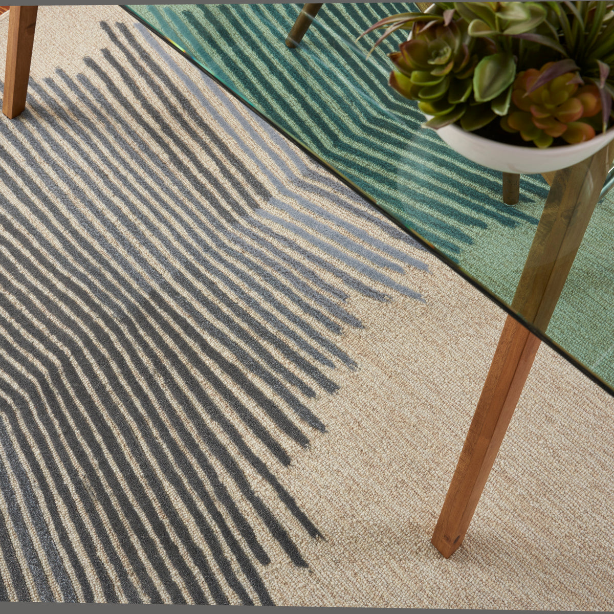 Symmetry SMM06 Ivory/Grey Rug