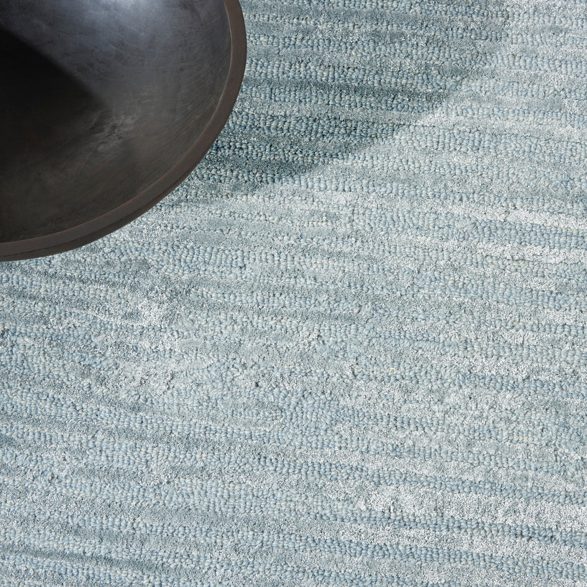 CK010 Linear LNR01 Light Blue Rug