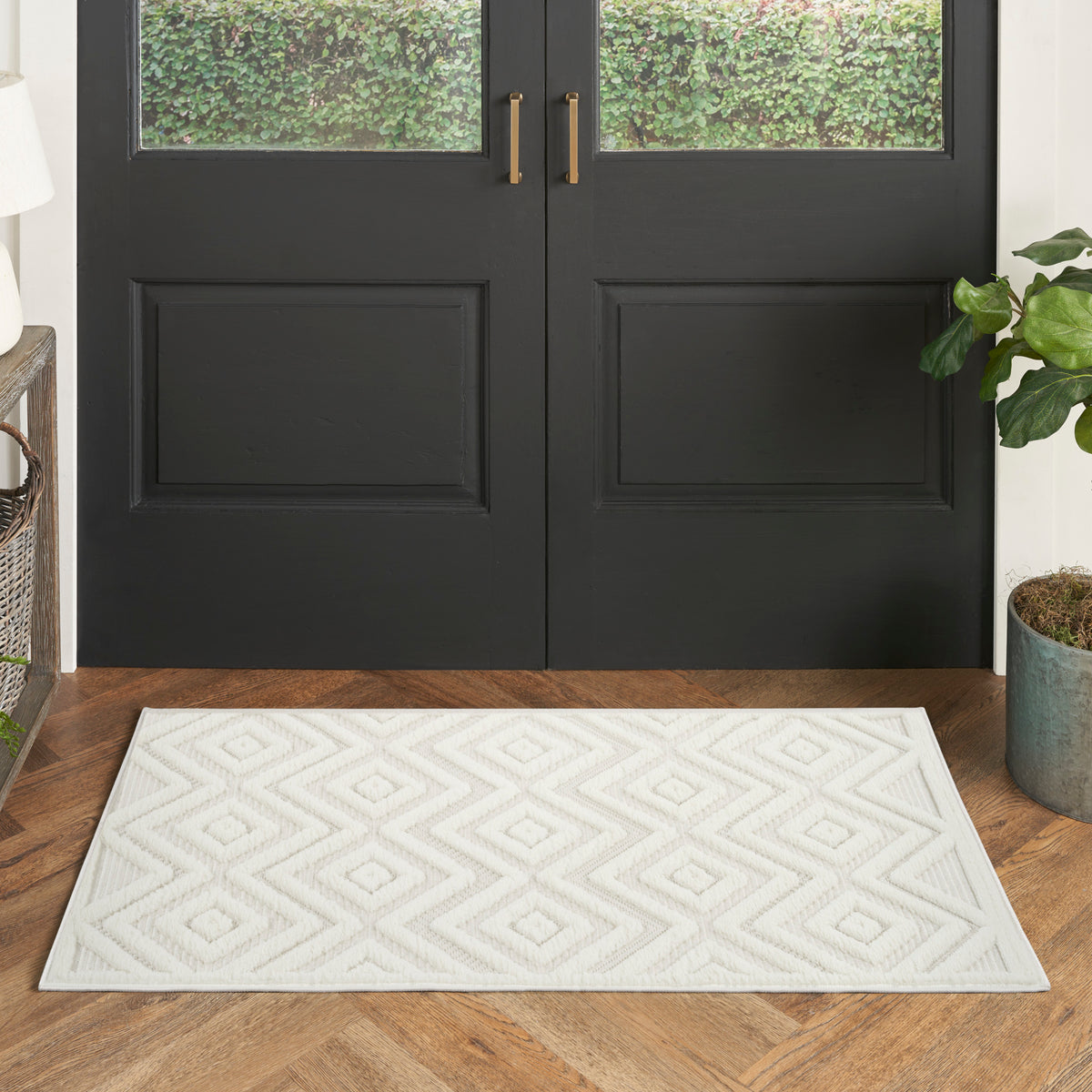 Versatile NRV01 Ivory White Rug