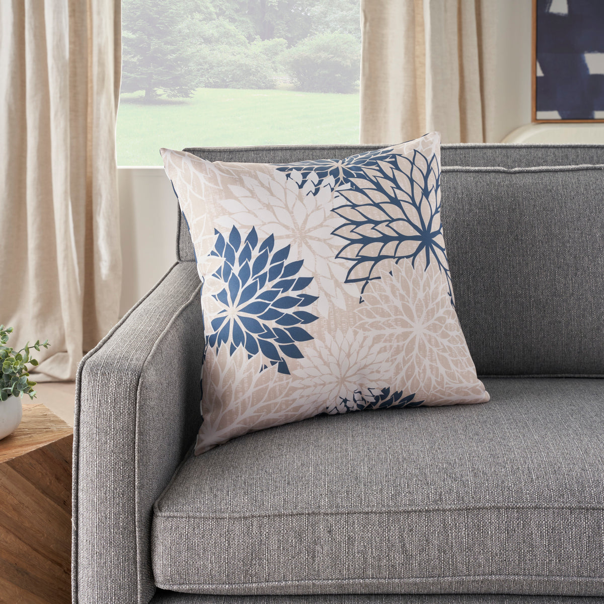 Aloha ALH05 Ivory/Navy 20" x 20" Throw Pillows