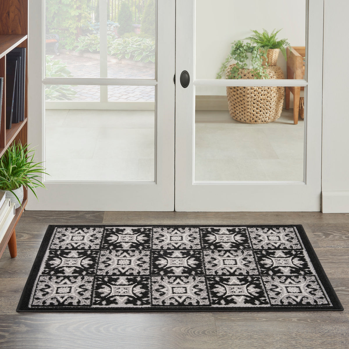 Aloha ALH34 Black White Rug