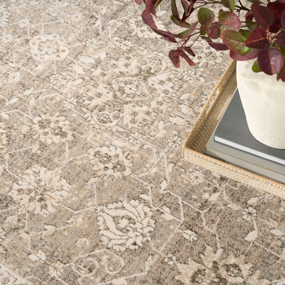 Soft Mist SMI05 Ivory Grey Rug