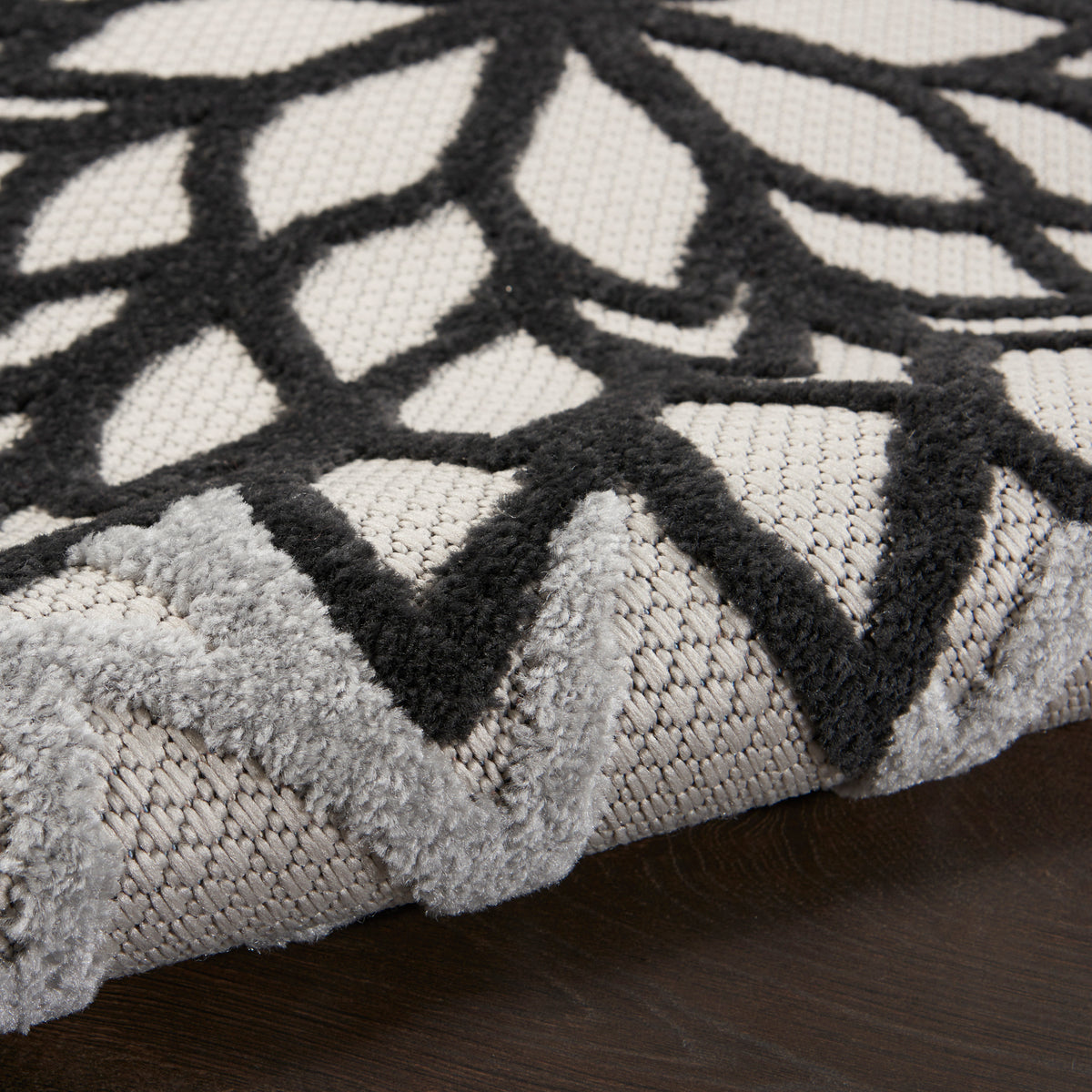 Aloha ALH05 Black White Rug