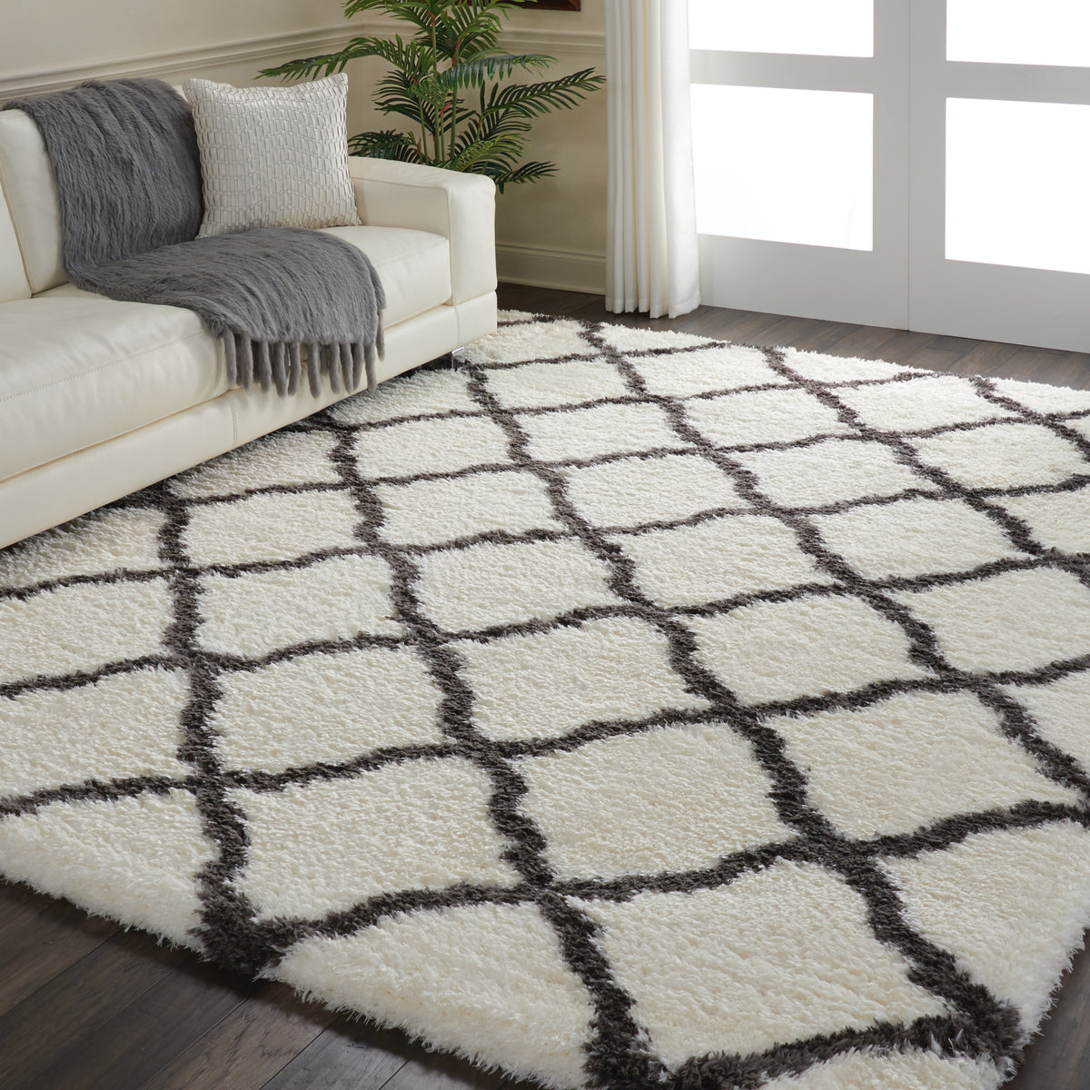 Luxe Shag LXS02 Ivory/Charcoal Rug