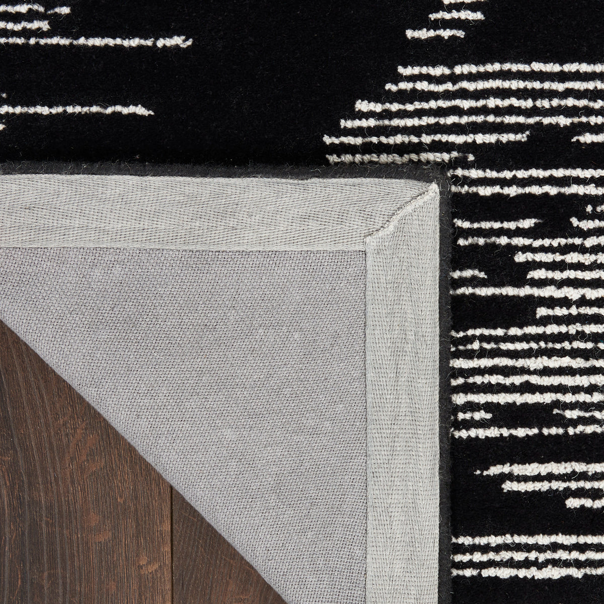 Ma30 Star SMR02 Black Ivory Rug