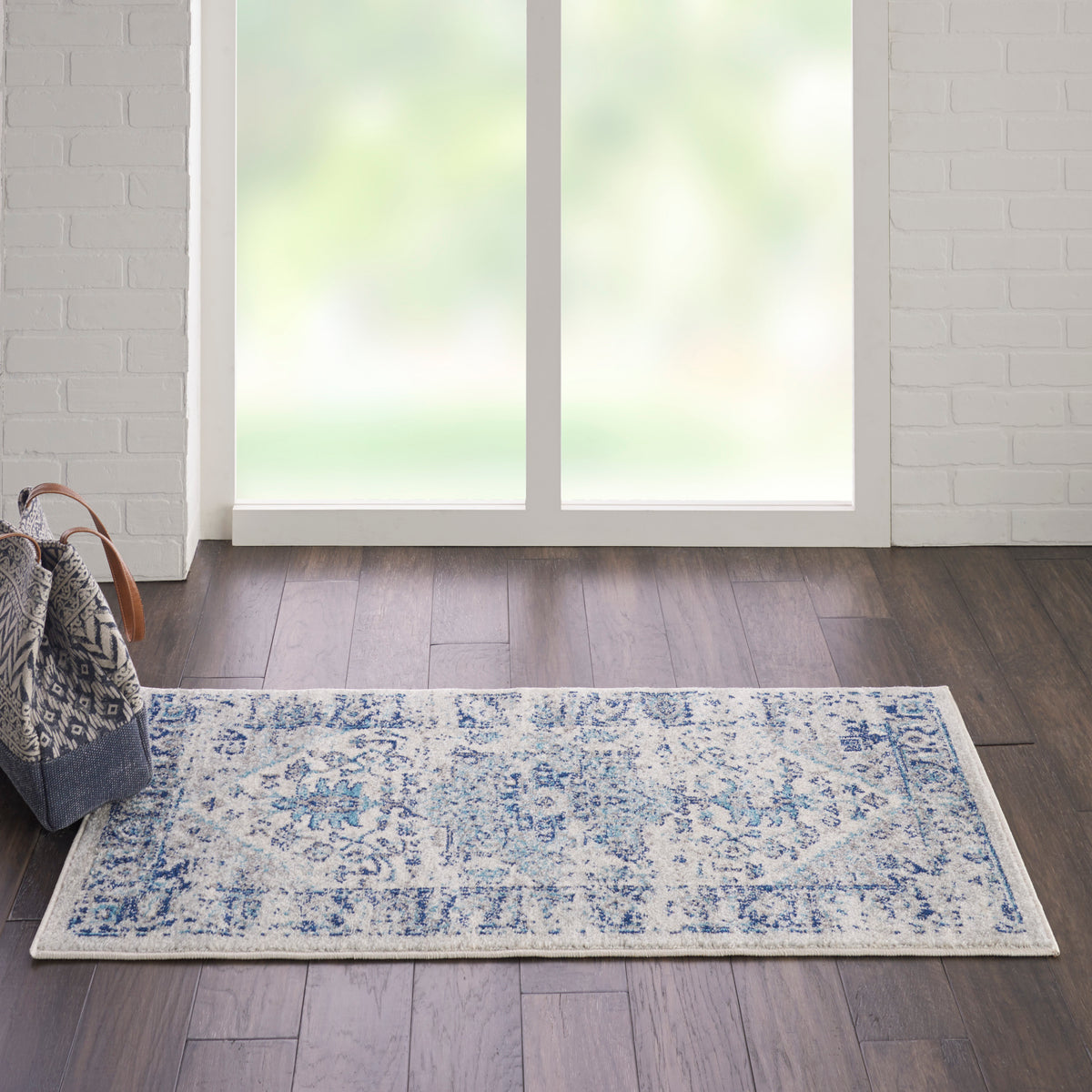 Tranquil TRA06 Ivory Light Blue Rug