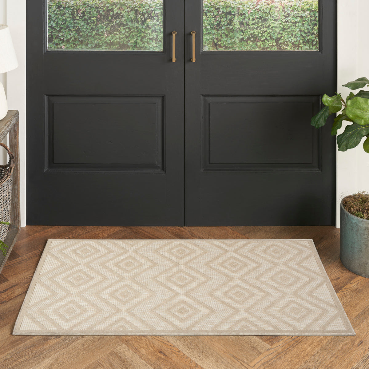 Versatile NRV01 Cream Rug
