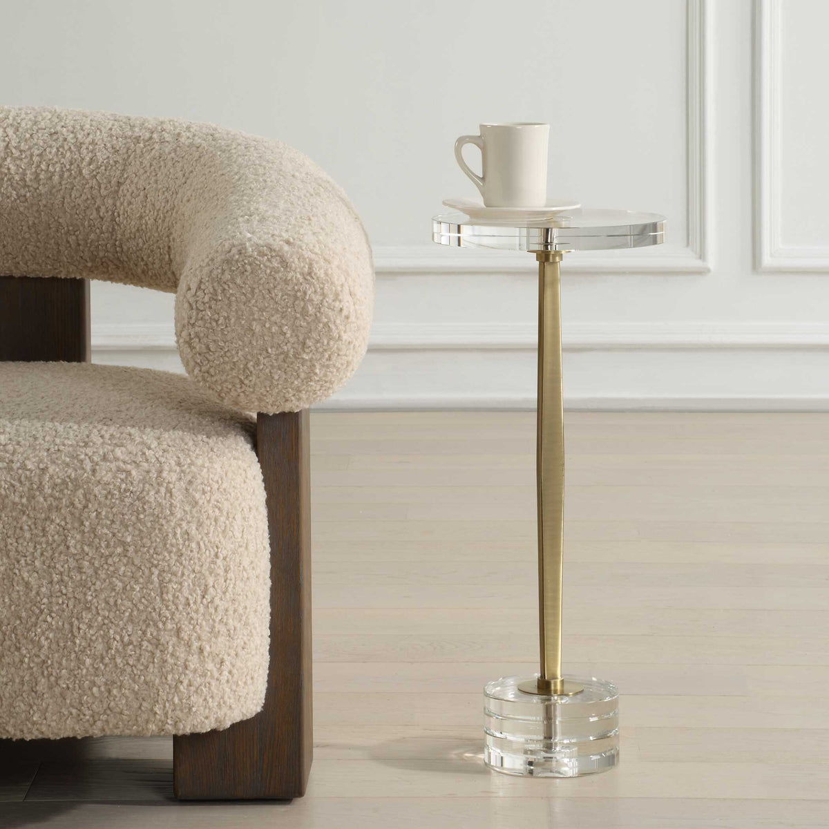 Groove Crystal Drink Table