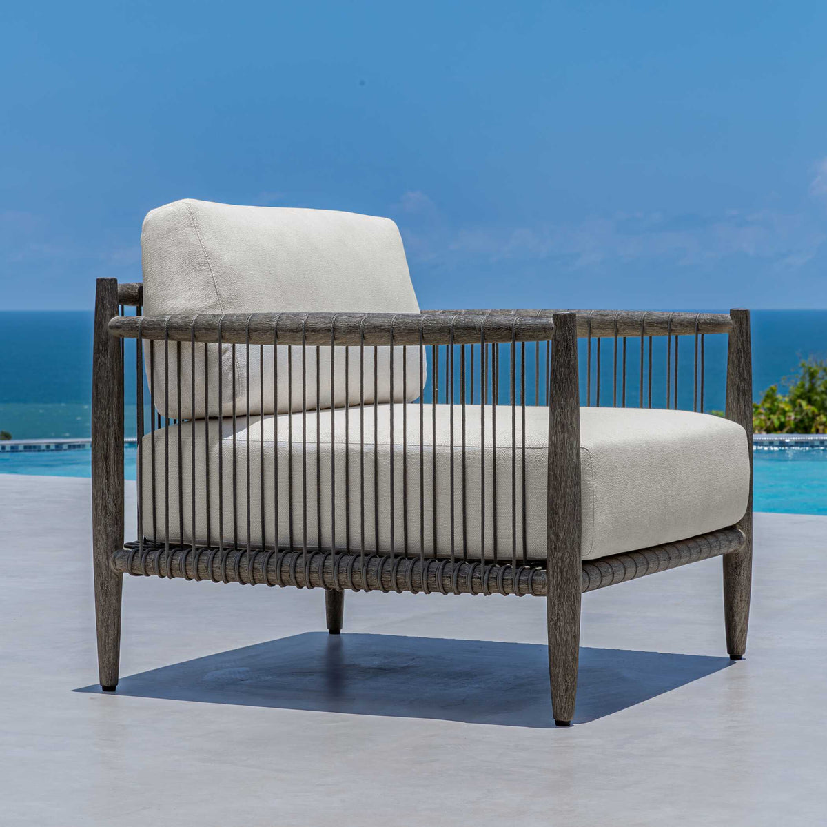 Borneo Outdoor Lounge Chair