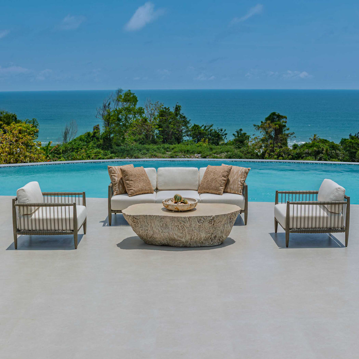 Borneo Outdoor Lounge Chair