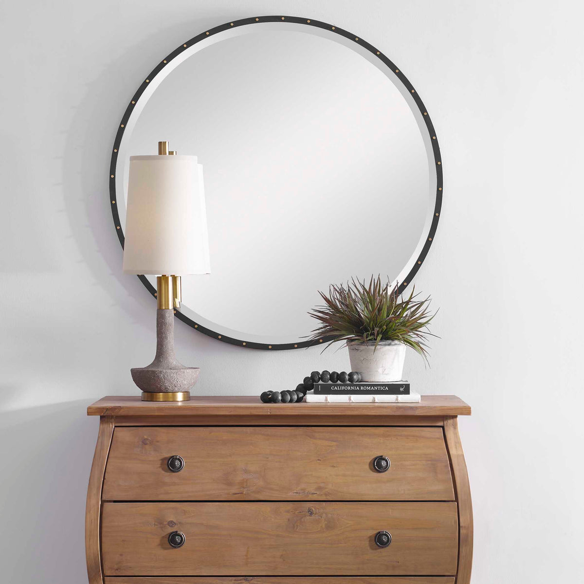 Volongo Stone Ivory Buffet Lamp