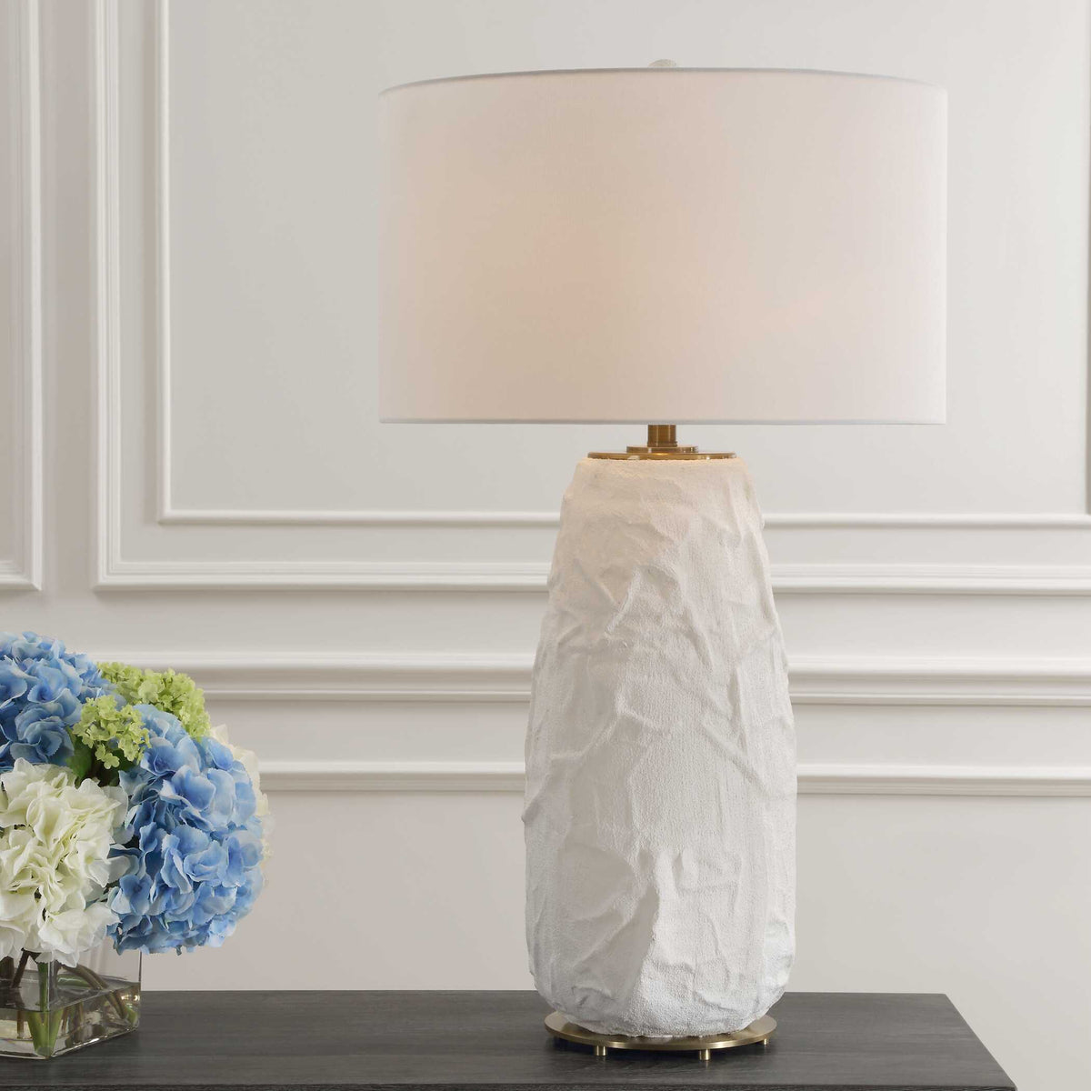 Vida White Table Lamp