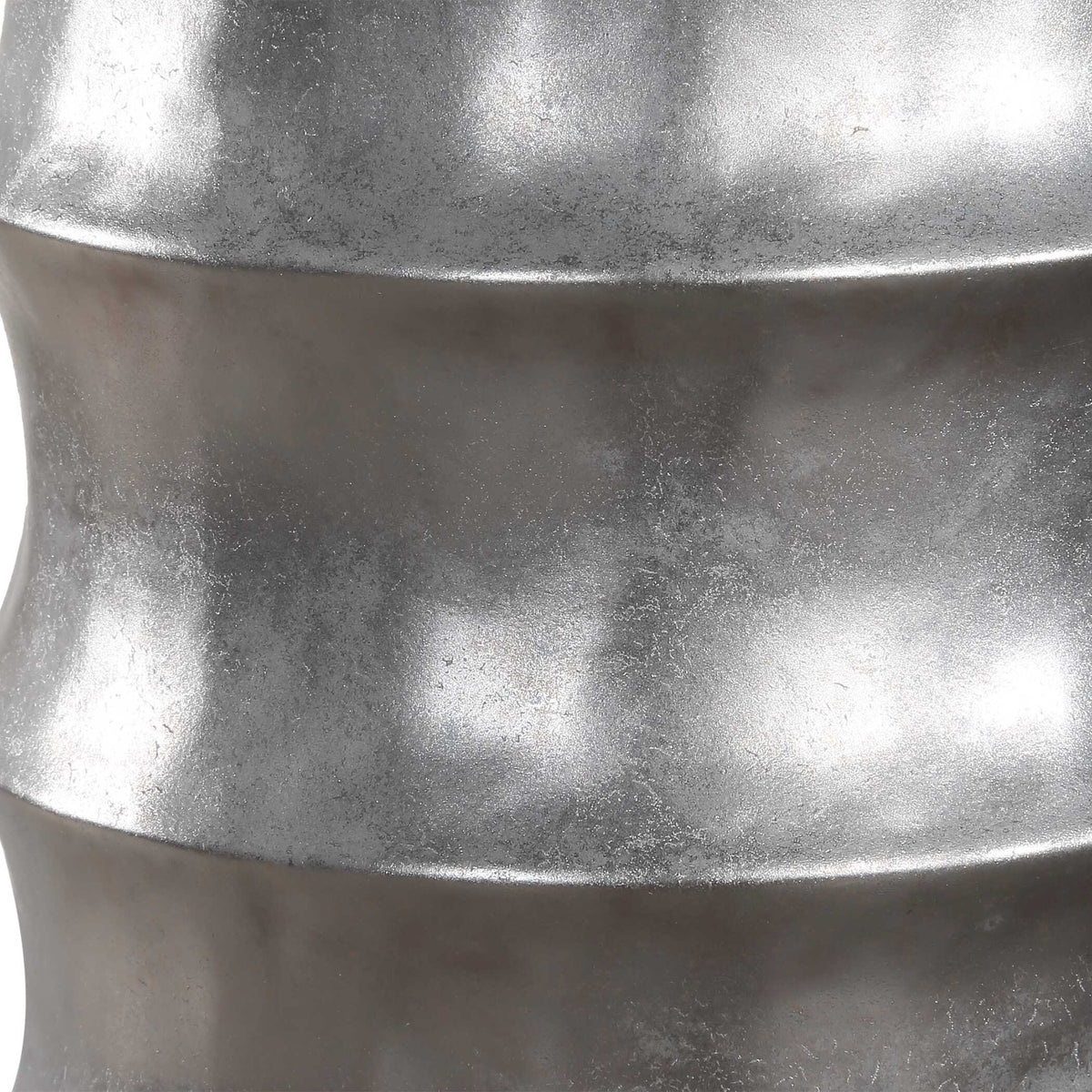 Corvair Scalloped Table Lamp
