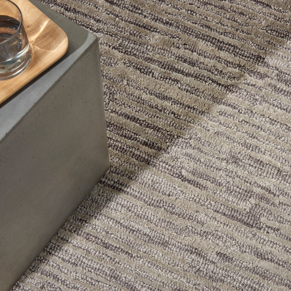 CK010 Linear LNR01 Grey Rug