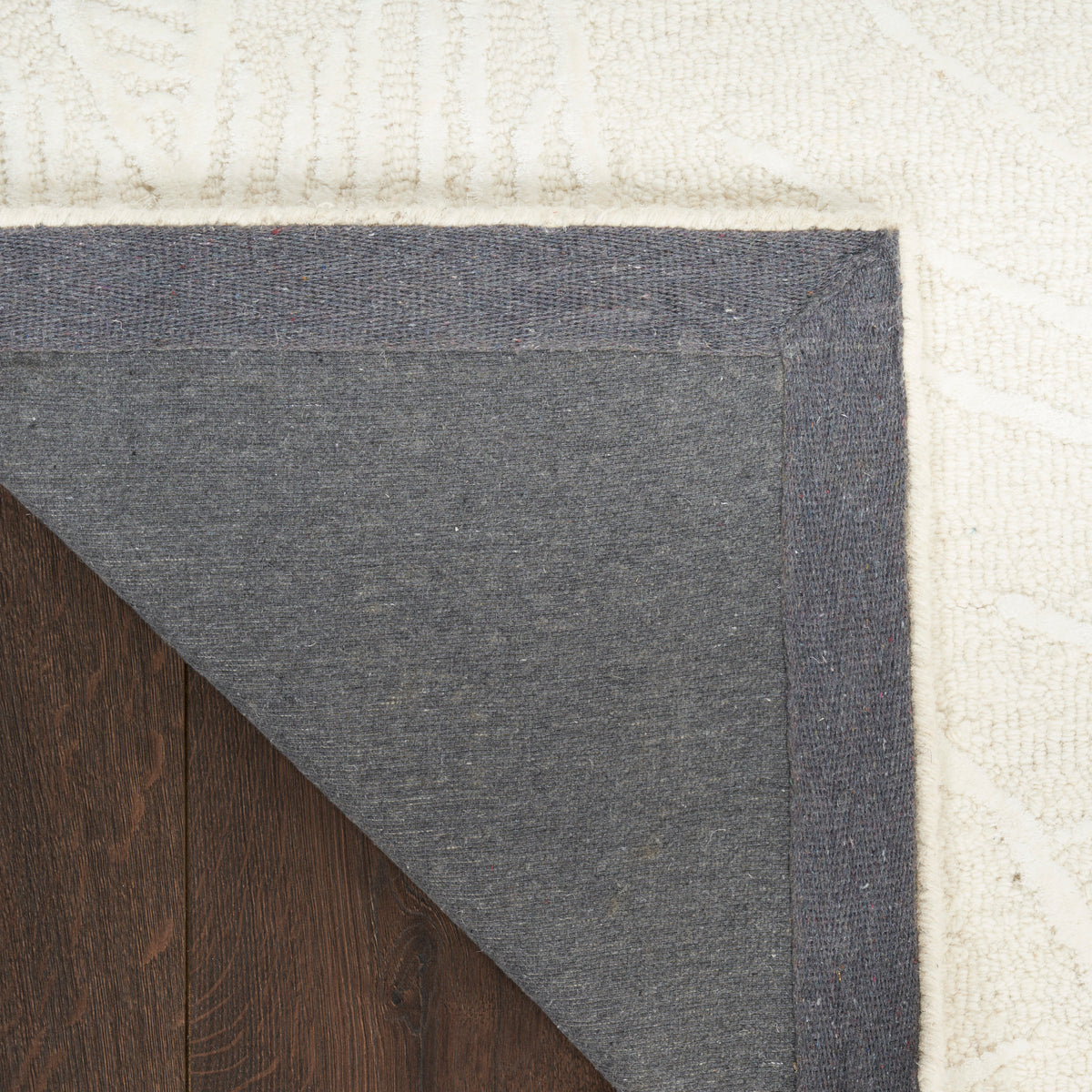 Avra AVR01 Ivory Rug