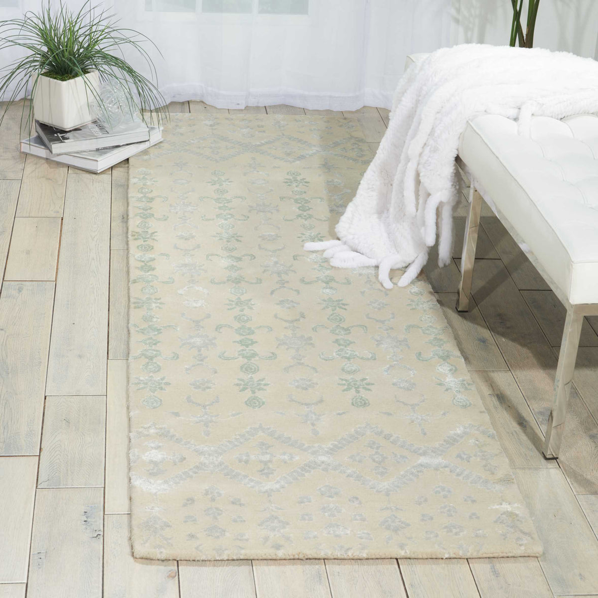 Symphony SYM13 Ivory Rug
