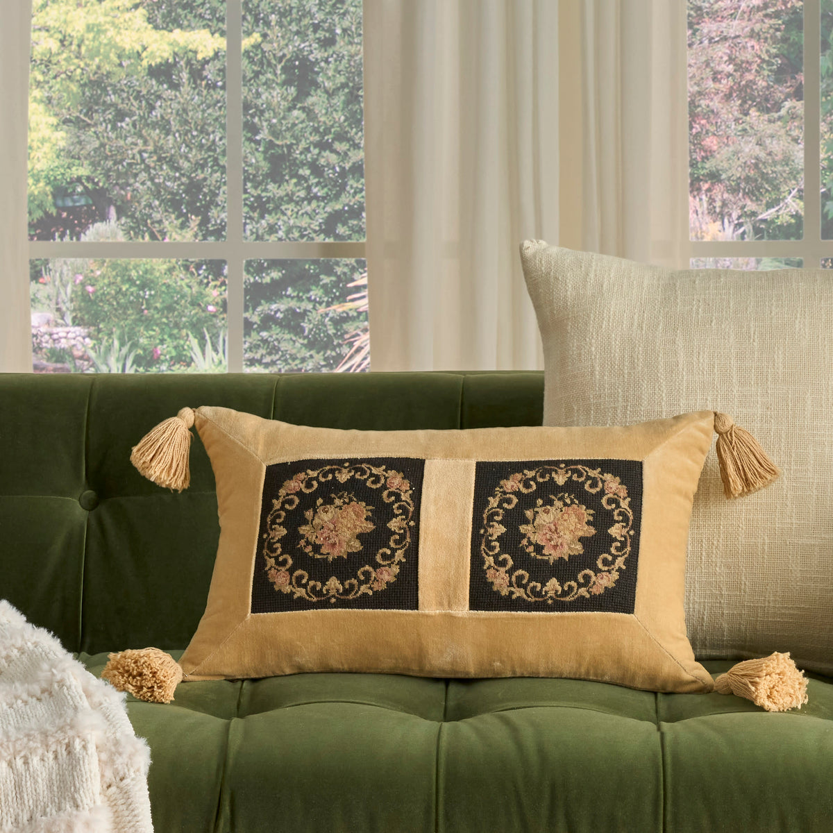 Vintage Pillow VAN7 Black 13" x 22" Throw Pillows