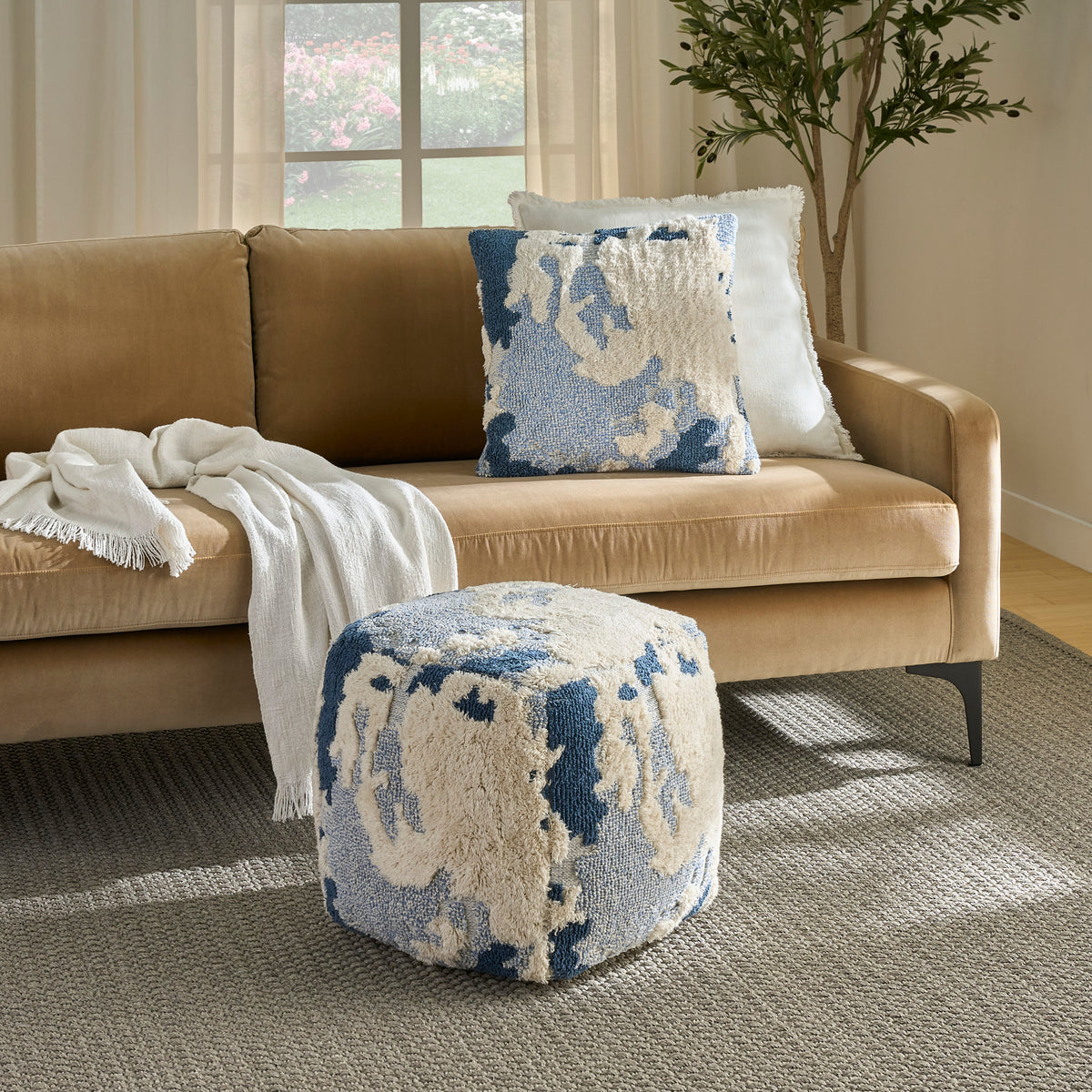 Lifestyle RC039 Blue 15" x 15" x 15" Poufs
