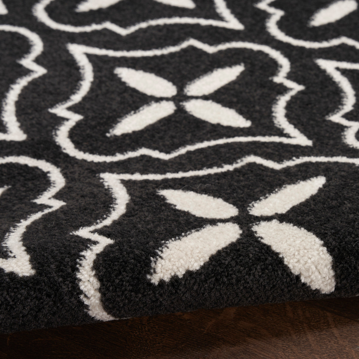 Nourison Essentials NRE04 Black Ivory Rug
