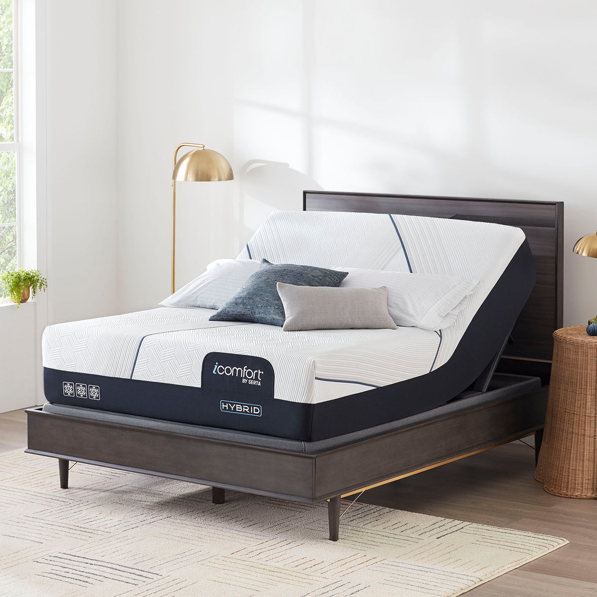 iComfort CF 3000 13" Hybrid Medium Mattress