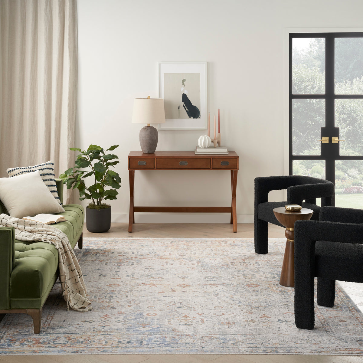 Elegant Heirlooms ELH03 Ivory Rug