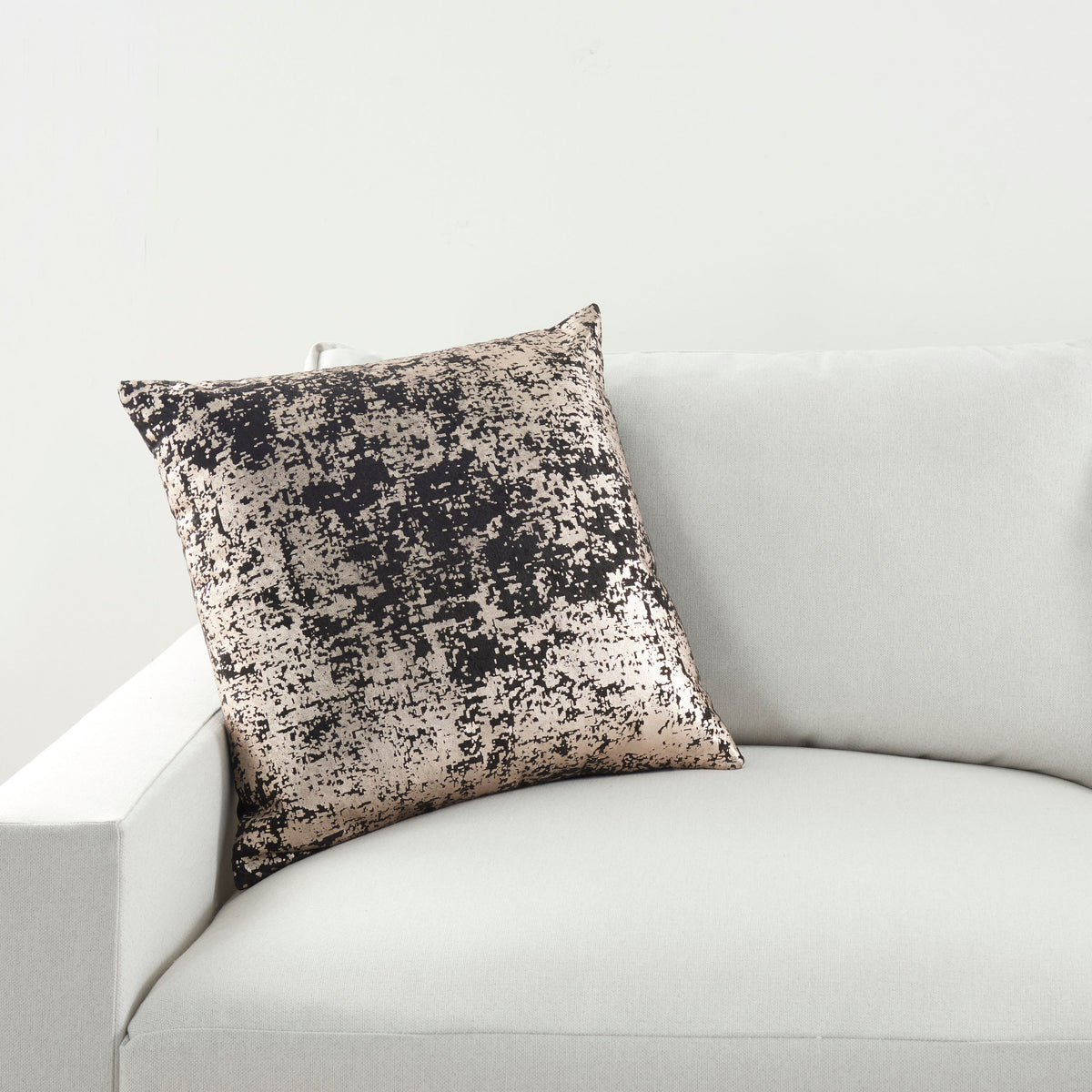 Sofia DR502 Black Rose Gold 20" x 20" Throw Pillows