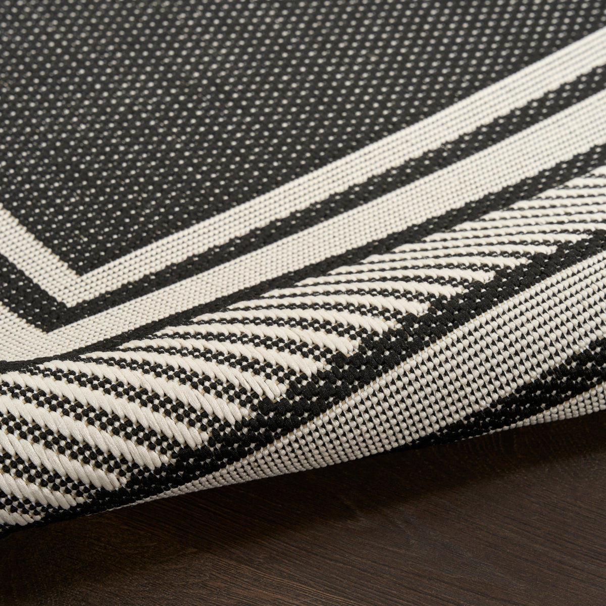 Horizon Indoor/Outdoor HOZ03 Black Rug