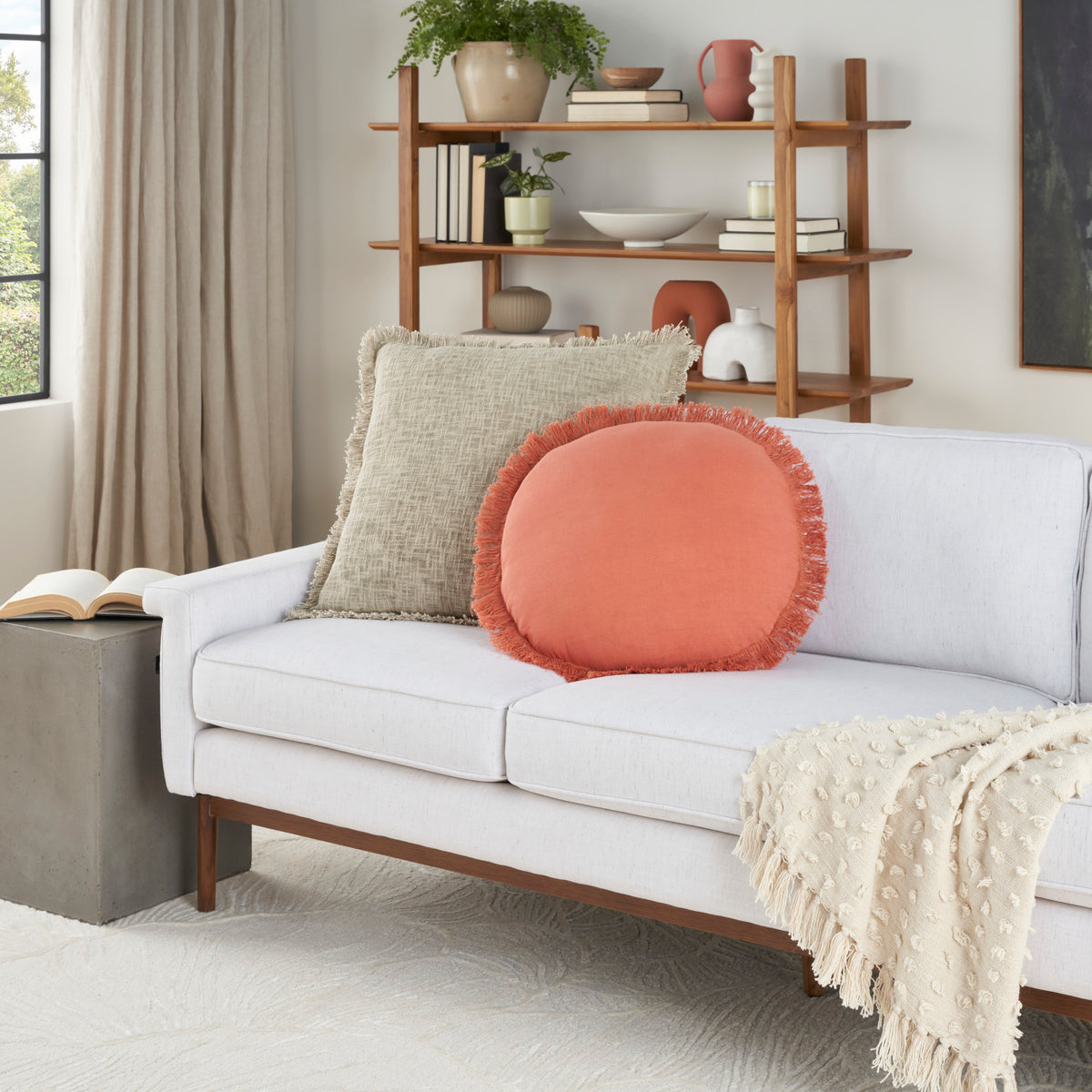 Sofia RC993 Coral 20" x 20"round Throw Pillows