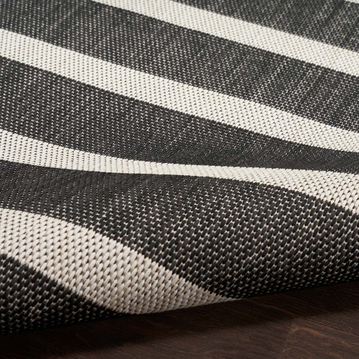 Positano POS03 Black Ivory Rug