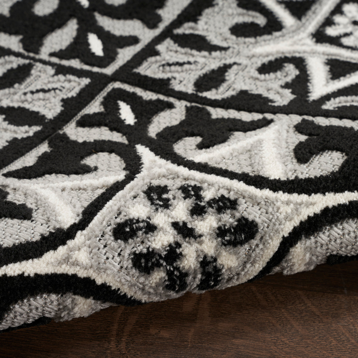 Aloha ALH34 Black White Rug