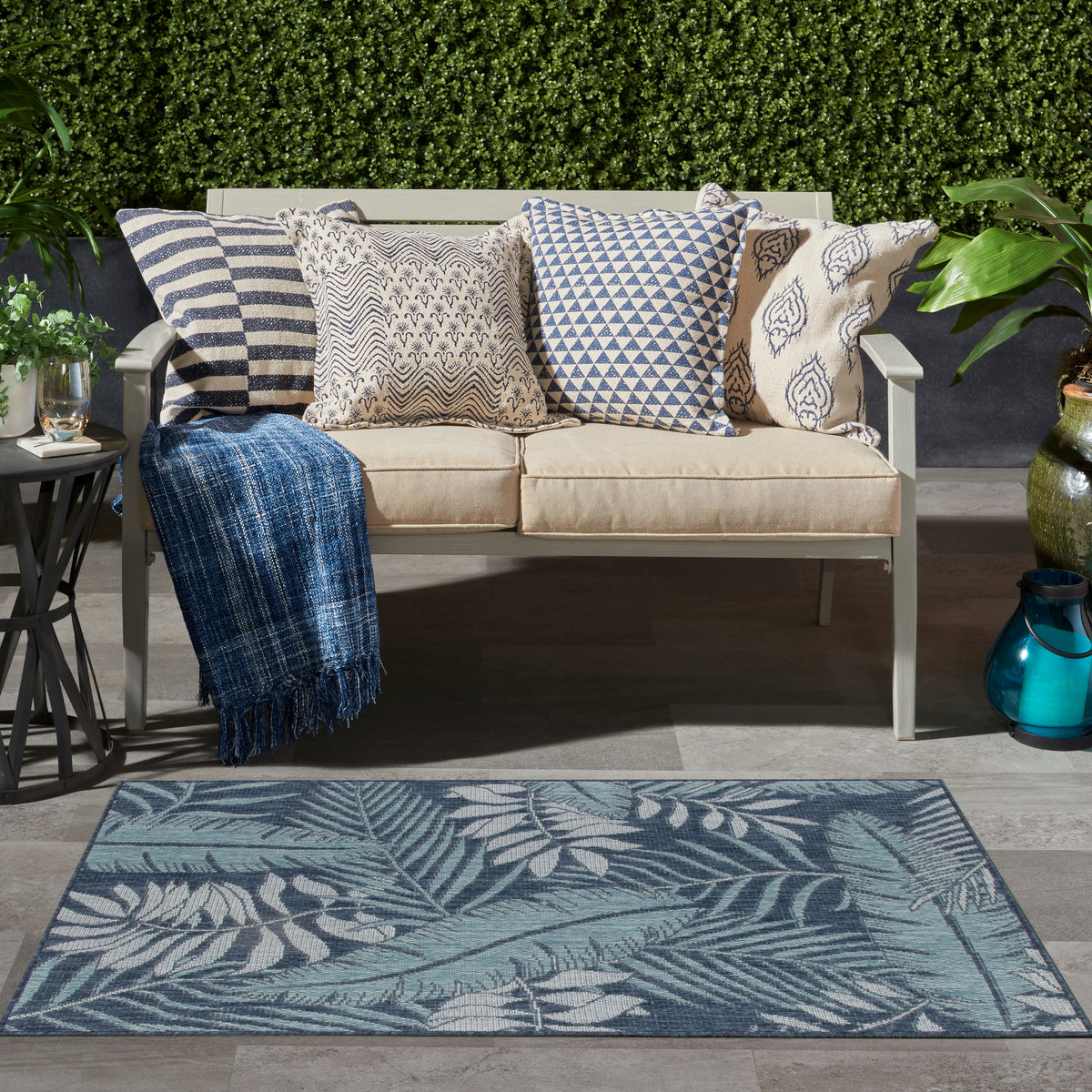 Garden Oasis GOA02 Navy Rug